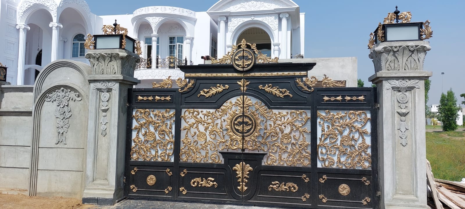 Steel entrance gate fabrication